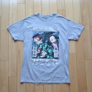 Demon Slayer Kimetsu no Yaiba Tanjiro and Nezuko graphic T-shirt Tee Size Medium